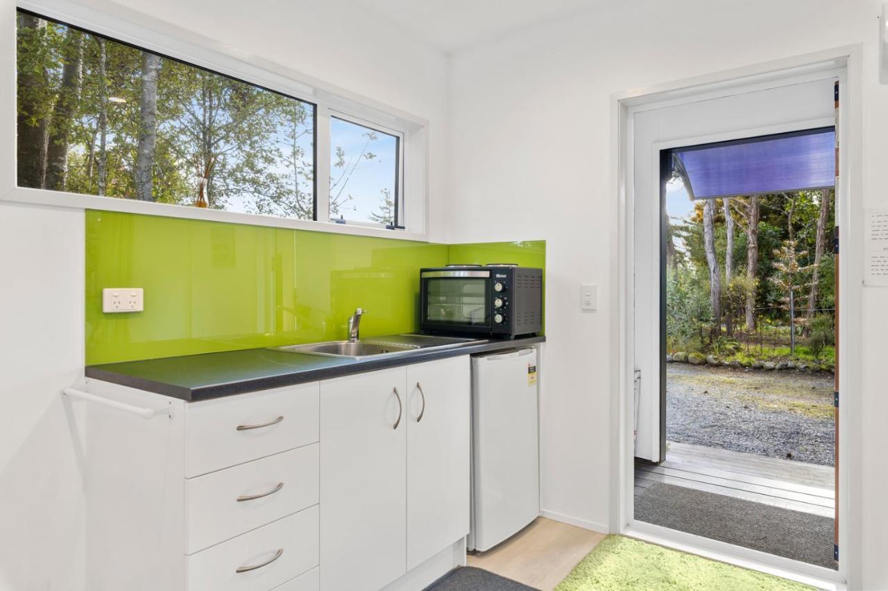 Bellbird Cottage - Lake Taupo Bach Waitahanui Exteriör bild